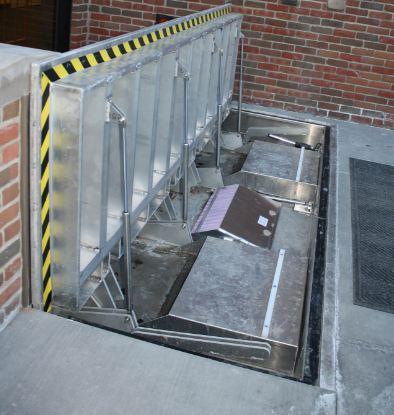  Cửa chống ngập và chống ngập